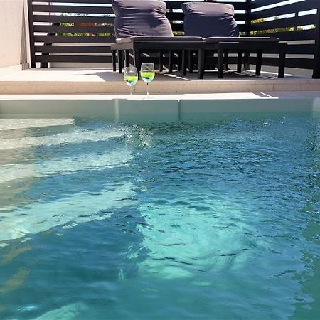 Vip Deluxe Apartment Arian 诺瓦利娅 外观 照片