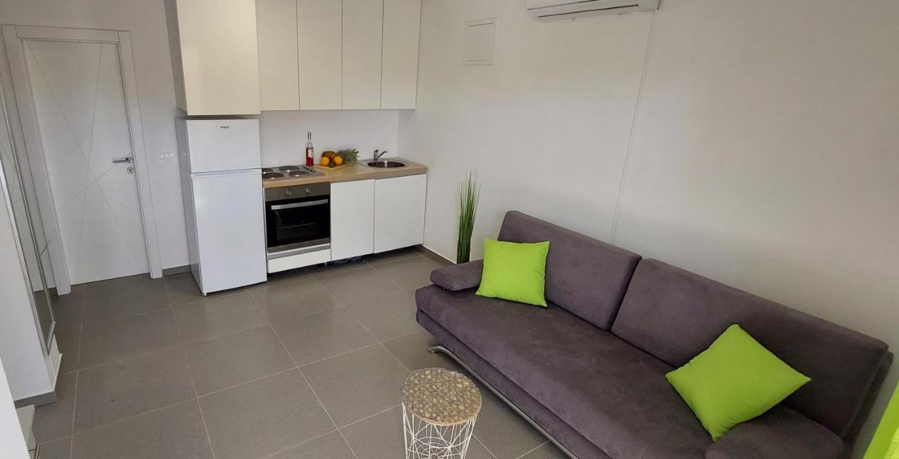 Vip Deluxe Apartment Arian 诺瓦利娅 外观 照片