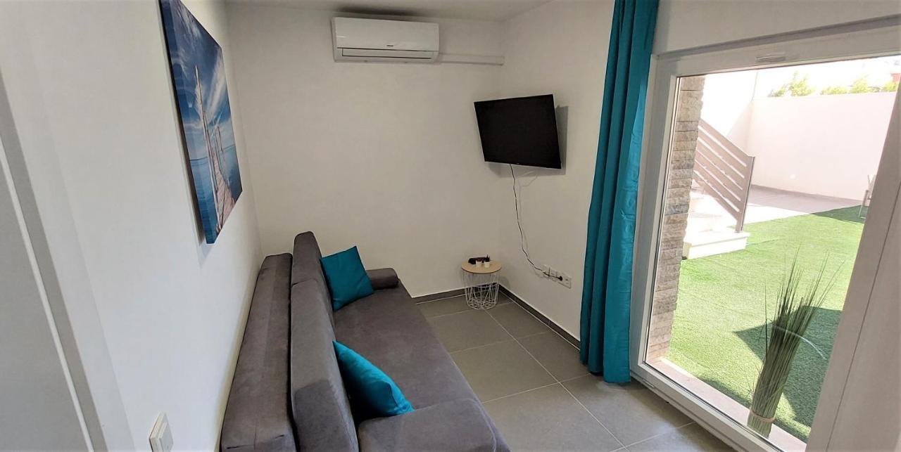 Vip Deluxe Apartment Arian 诺瓦利娅 外观 照片