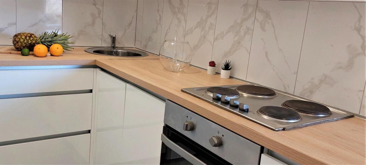 Vip Deluxe Apartment Arian 诺瓦利娅 外观 照片