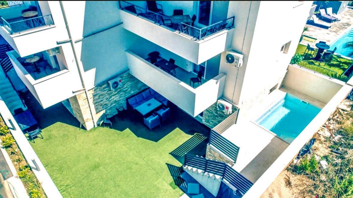 Vip Deluxe Apartment Arian 诺瓦利娅 外观 照片