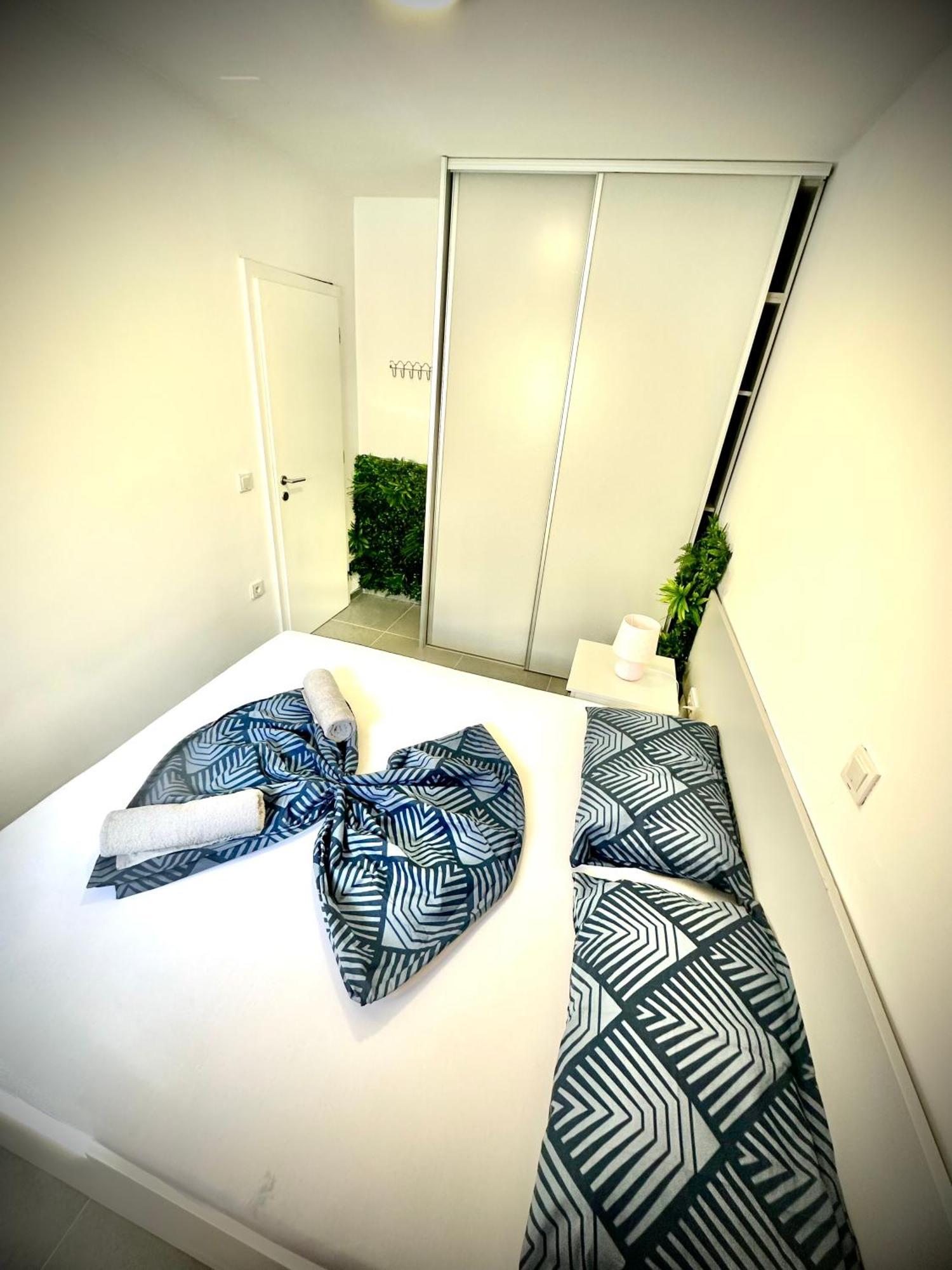 Vip Deluxe Apartment Arian 诺瓦利娅 外观 照片